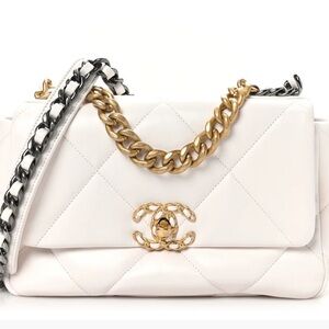 Chanel 19 new with tags attached fully